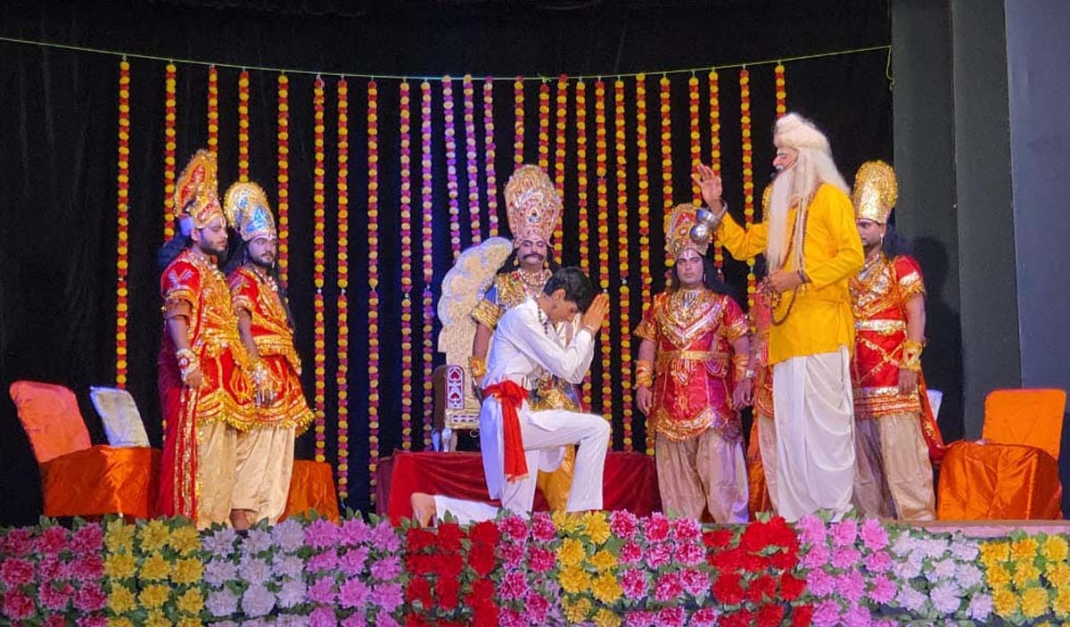 On the second day of Ram Lila, the context of Sarvan Vad was presented.